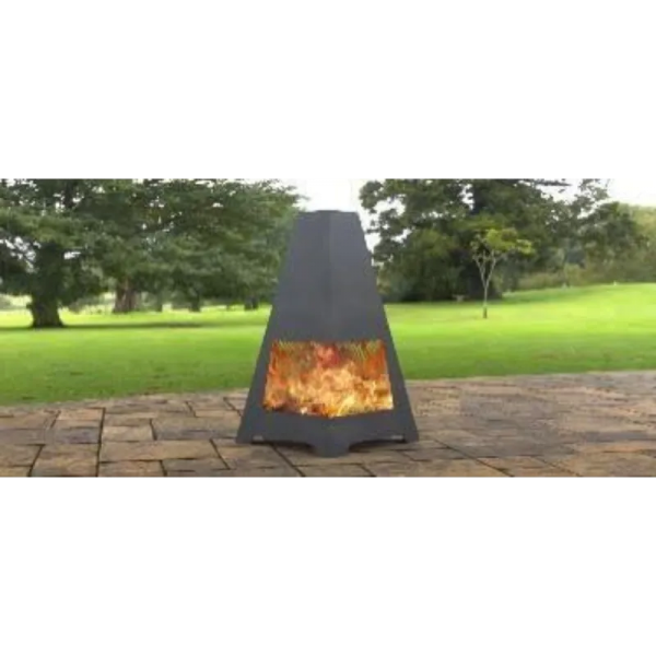 Chimenea Hojas del árbol piramidal